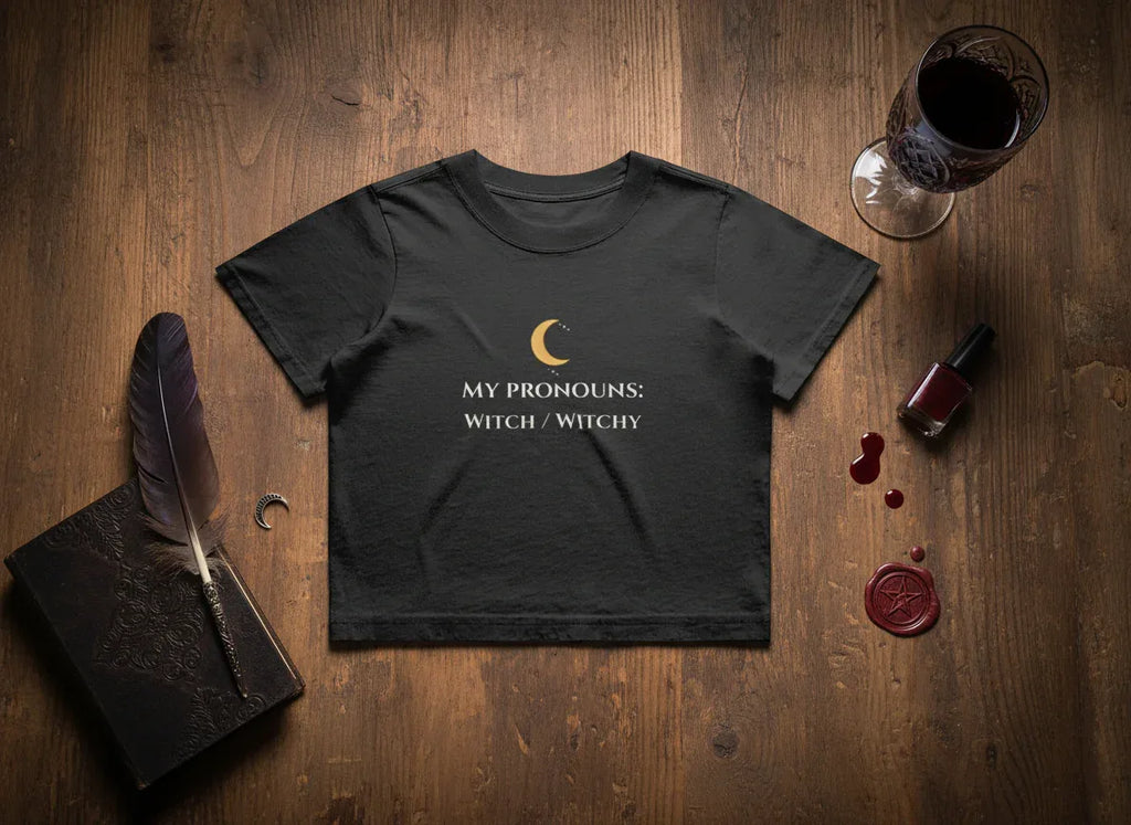 Witchy - Cropped-Tee